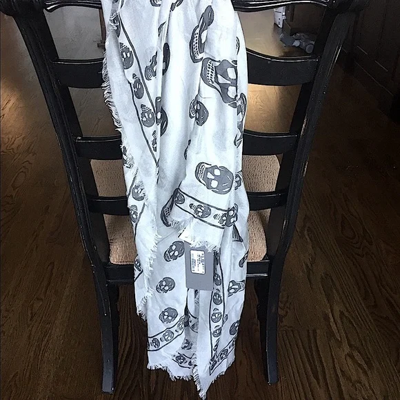Alexander Mcqueen Skull Scarf